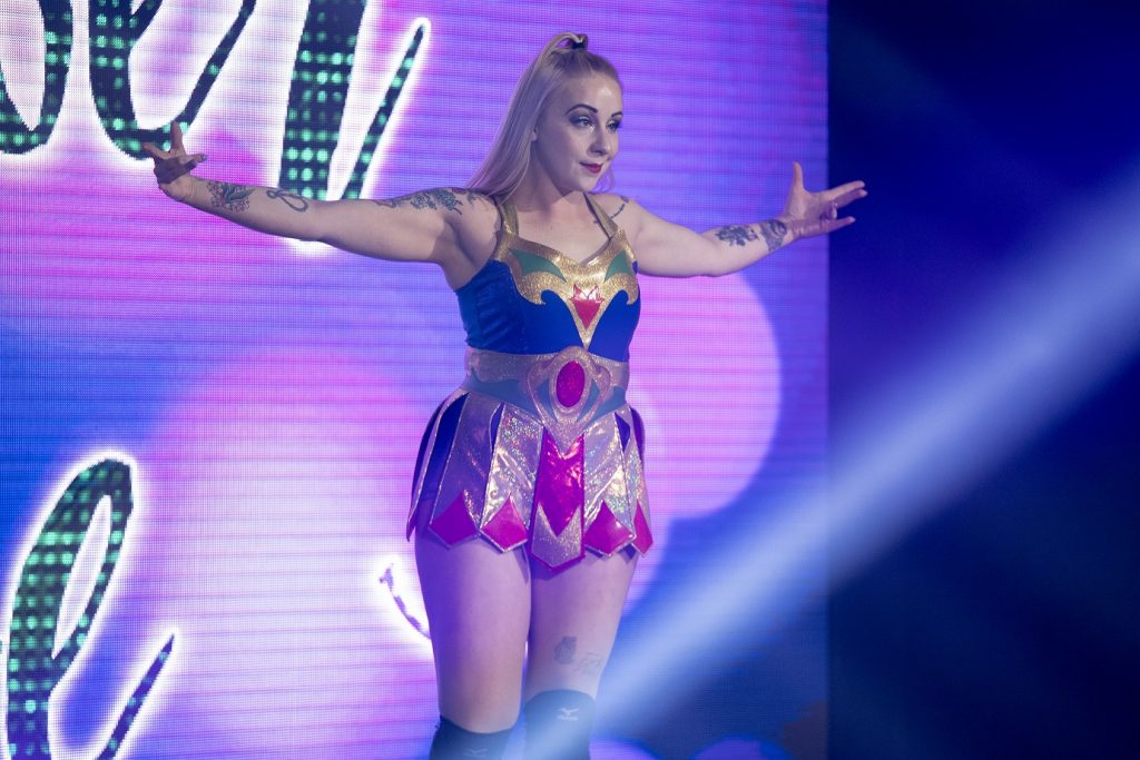Exclusive: Kimber Lee Signs A Long-Term IMPACT Wrestling Deal & Is Studying  To Be A Vet Tech - The Hype Magazine