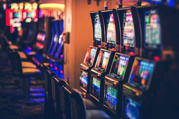 An Overview of the Inside of a Slot Machine - The Hype Magazine