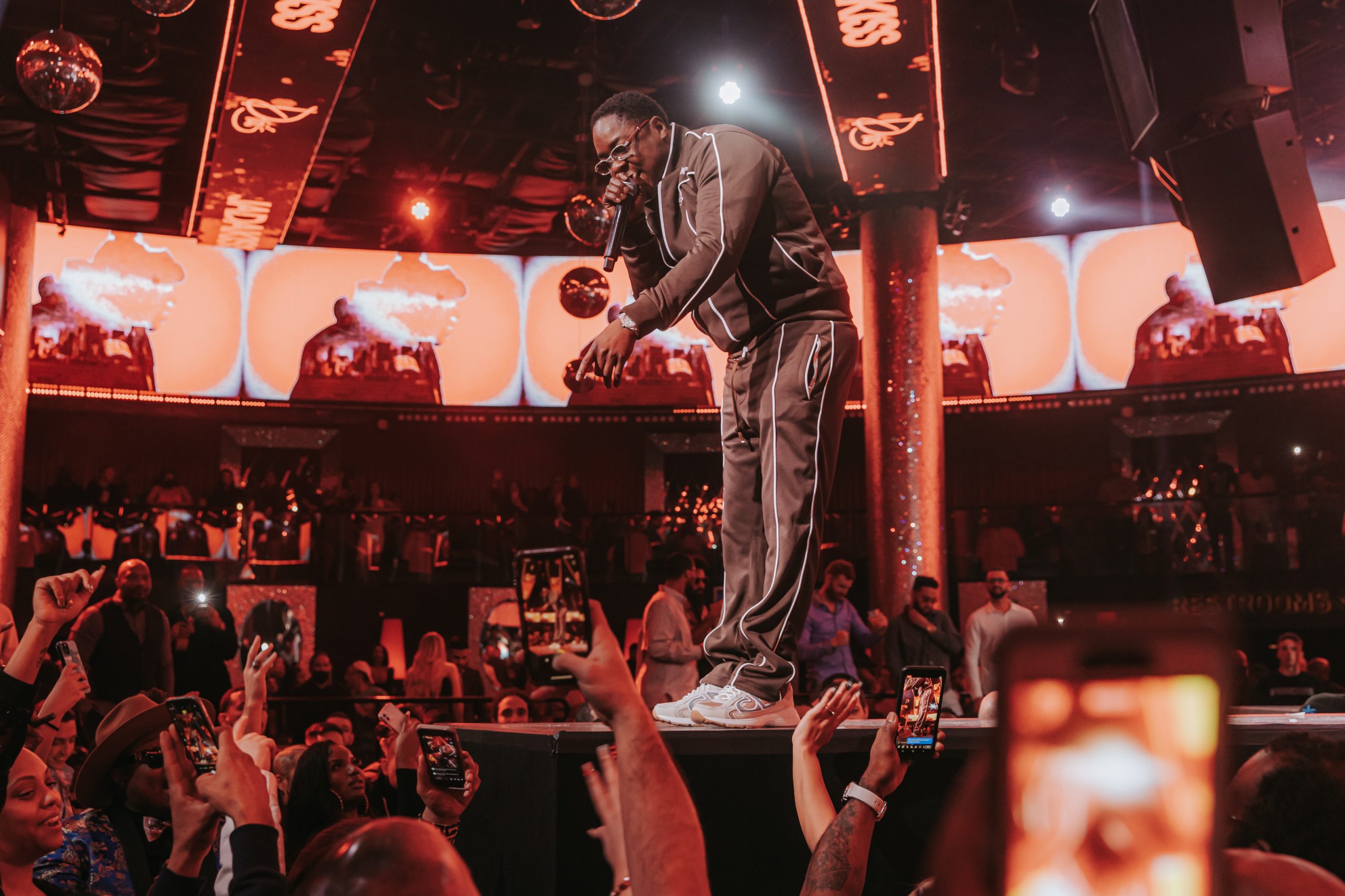 Photos  Jadakiss and TIP perform at Drai's Nightclub The Hype