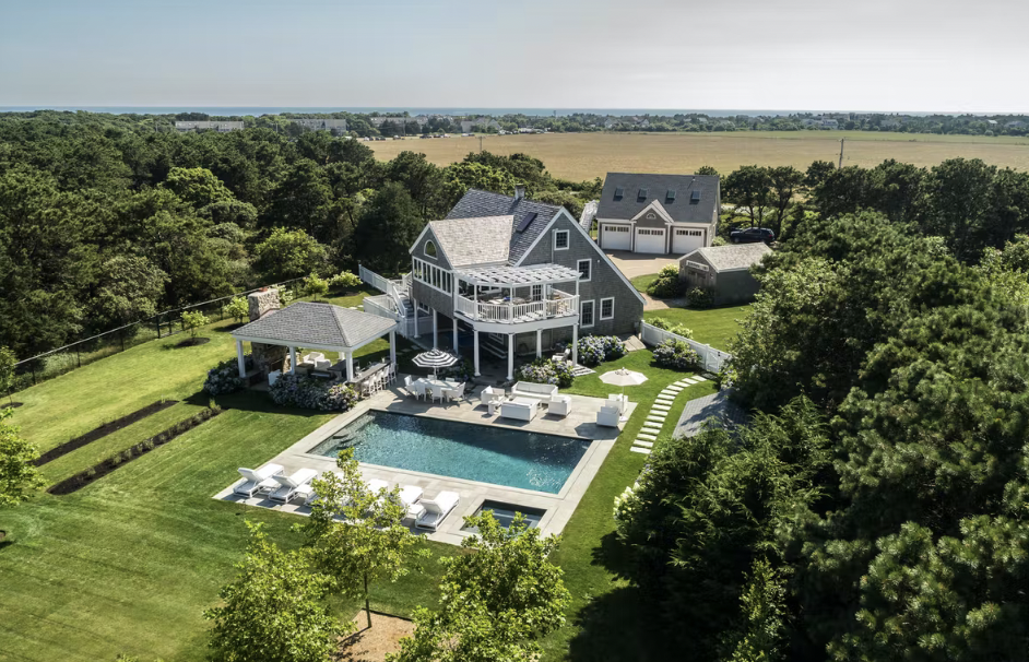 Massachusetts - Martha's Vineyard, Edgartown - Enchanting Martha's Vineyard Mansion with Expansive Private Grounds | Stay One Degree