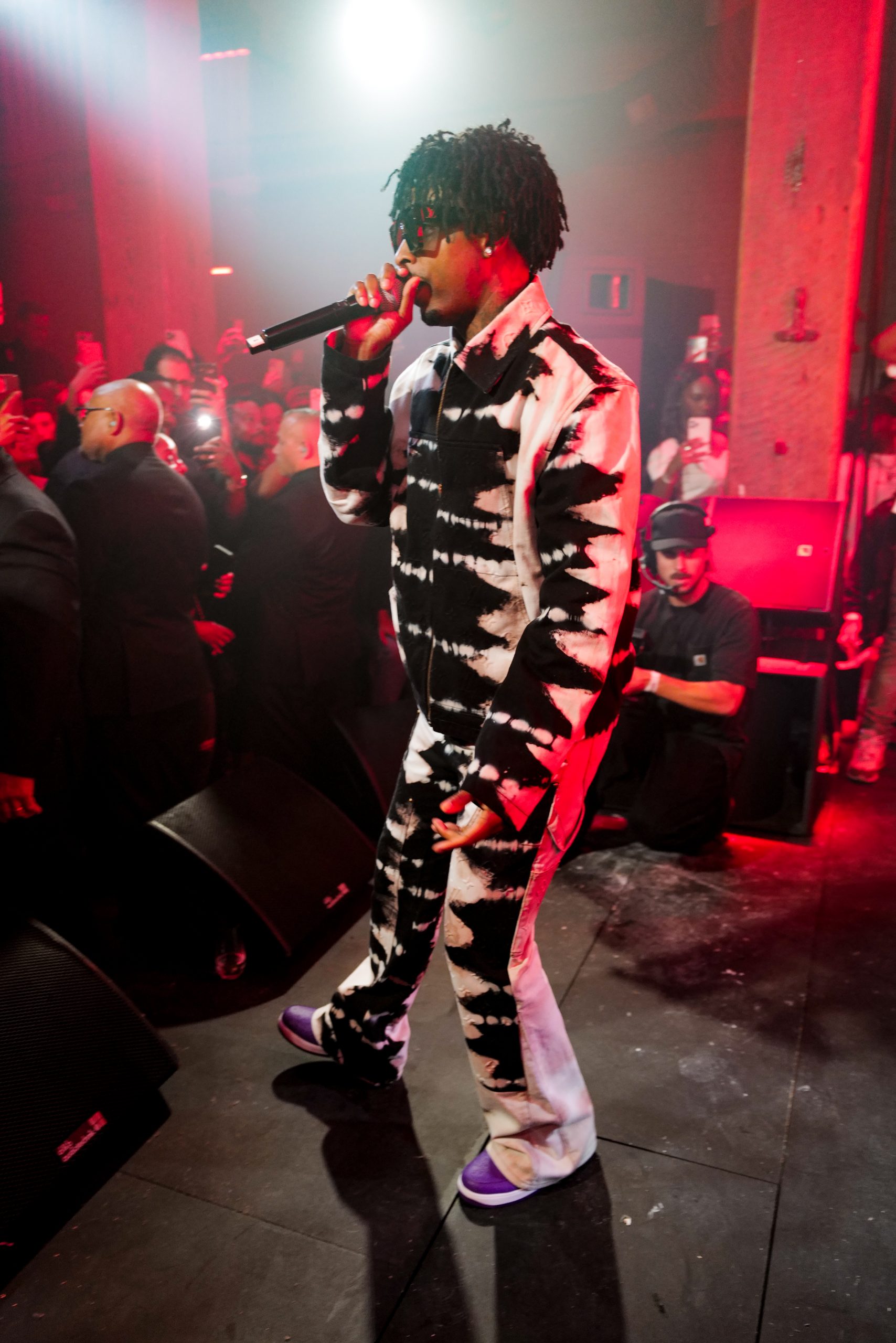 21 savage just made his modelling debut in virgil abloh's off-white