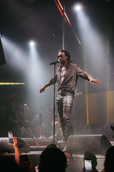 Wiz Khalifa onstage at Drai’s Nightclub on Saturday, June, 4, credit Radis Denphutaraphrechar