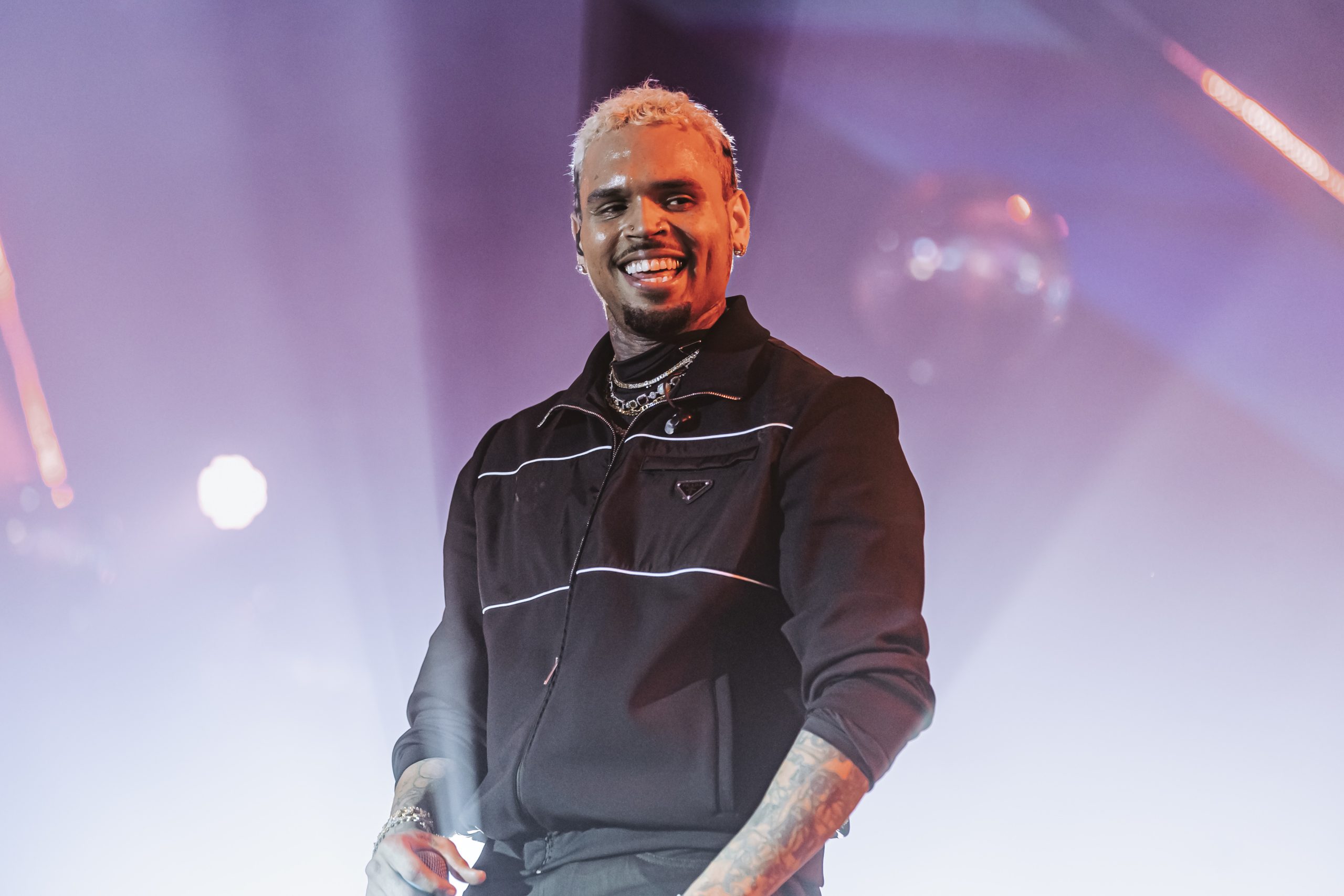 Chris Brown smiles at crowd during NYE performance at Drai's 12 31 22 credit Radis Denphutaraphrechar