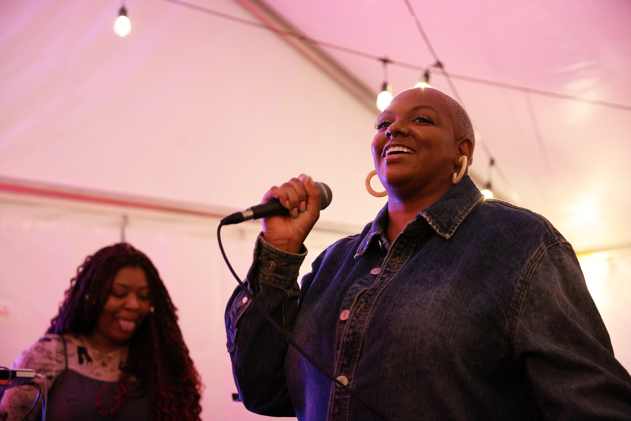 California-native R&B singer:songwriter Jazzy is all smiles during her set at ASCAP’s On The Come Up Showcase at SXSW 2023 at Half Step in Austin, TX on March 17. (Photo Credit: Erik Philbrook:ASCAP)