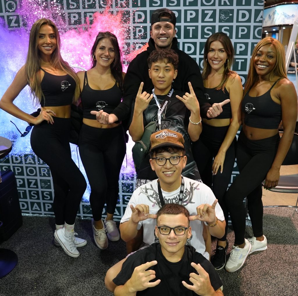 Dappz Sports - Card Show Group Photo with Ladies of Dappz Sports October 4 2023